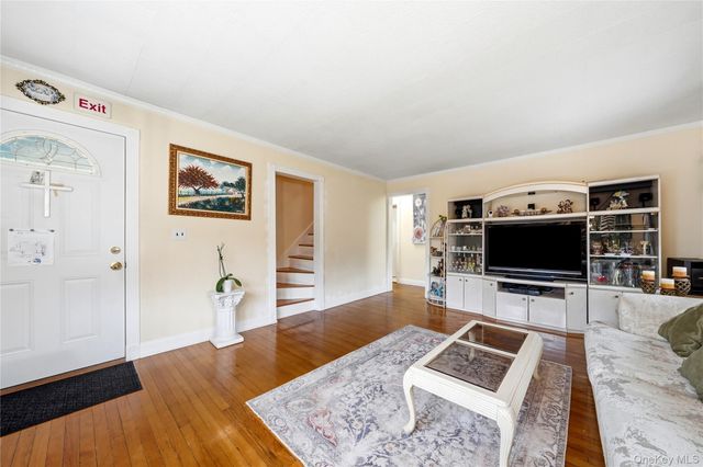39 Church Street, Central Islip, NY 11722