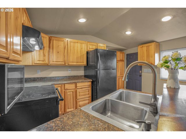 1220 Ne KNOWLES Dr, Vancouver, WA 98685