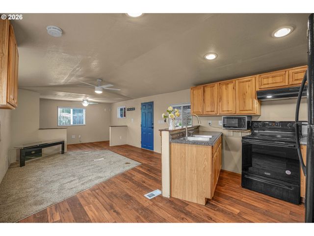 1220 Ne KNOWLES Dr, Vancouver, WA 98685