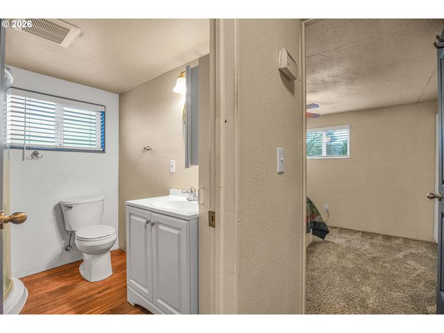 1220 Ne KNOWLES Dr, Vancouver, WA 98685