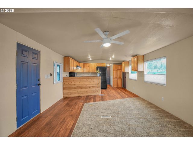 1220 Ne KNOWLES Dr, Vancouver, WA 98685