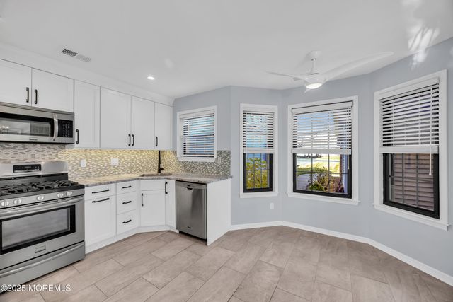 45 Rawson Circle 1402, Ocean Twp, NJ 07712