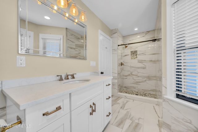 45 Rawson Circle 1402, Ocean Twp, NJ 07712