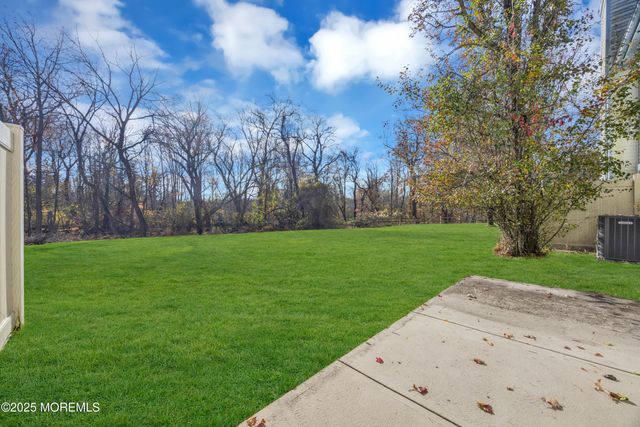 45 Rawson Circle 1402, Ocean Twp, NJ 07712