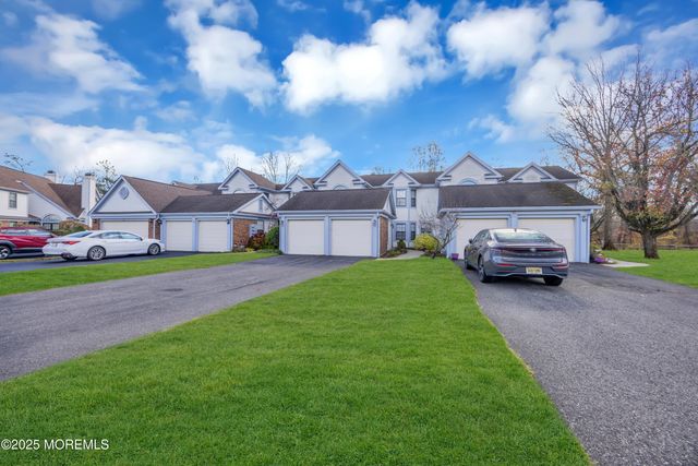 45 Rawson Circle 1402, Ocean Twp, NJ 07712