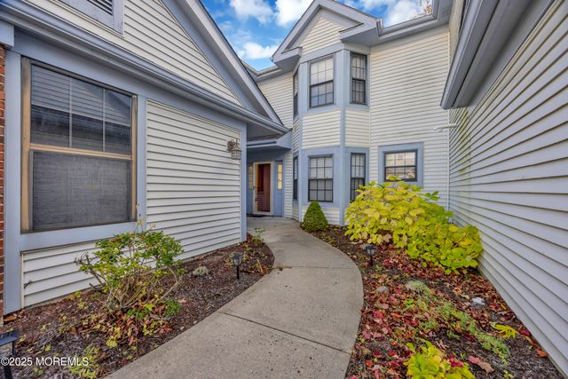 45 Rawson Circle 1402, Ocean Twp, NJ 07712