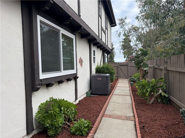 329 Nicole Drive, Vista, CA 92084