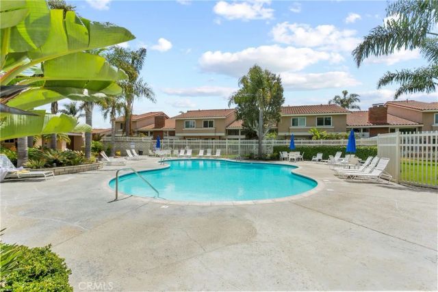 7801 Seabreeze Drive, Huntington Beach, CA 92648