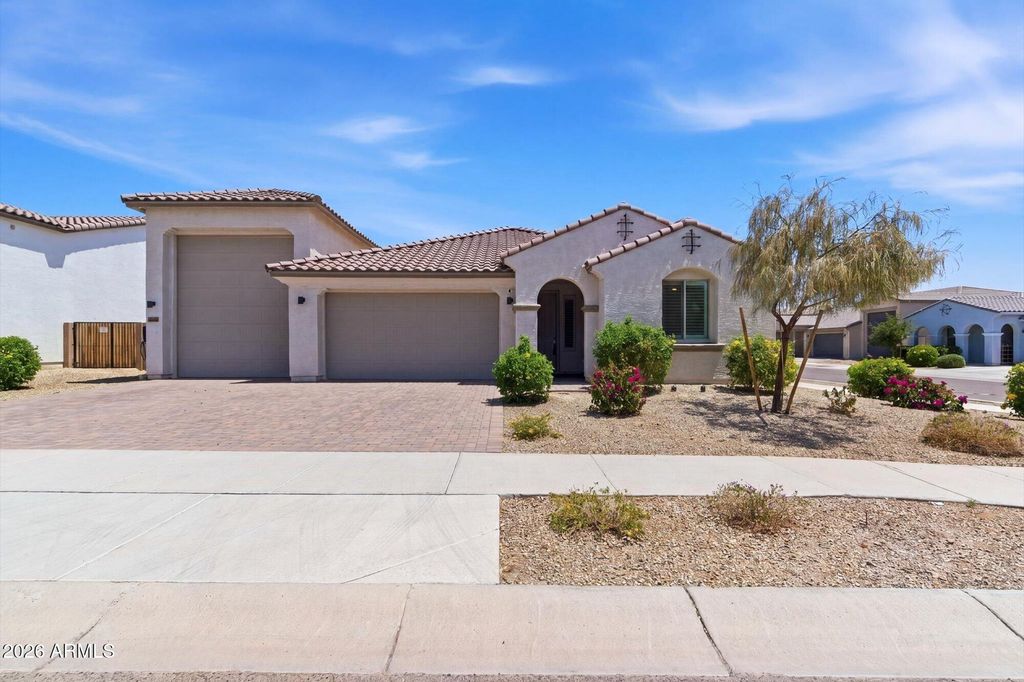 25601 N 140TH Lane, Surprise, AZ 85387 — photo 2