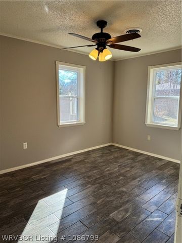 1015 Sunnyside Road, Alma, AR 72921