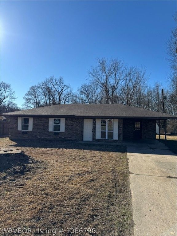 1015 Sunnyside Road, Alma, AR 72921