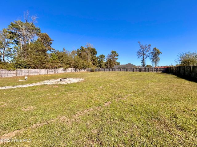 601 Denim Drive, Richlands, NC 28574