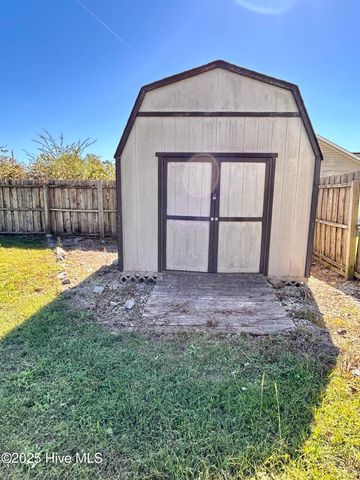 601 Denim Drive, Richlands, NC 28574