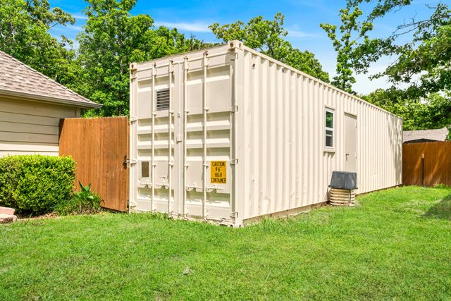 212 Wooded Hills Drive, Powderly, TX 75473