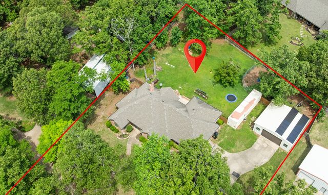 212 Wooded Hills Drive, Powderly, TX 75473