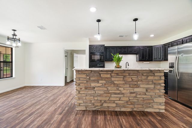 212 Wooded Hills Drive, Powderly, TX 75473