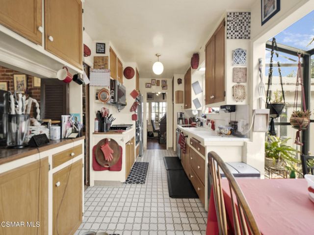 13422 Oxnard Street, Valley Glen, CA 91401