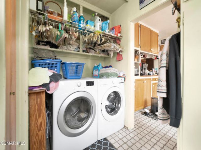 13422 Oxnard Street, Valley Glen, CA 91401