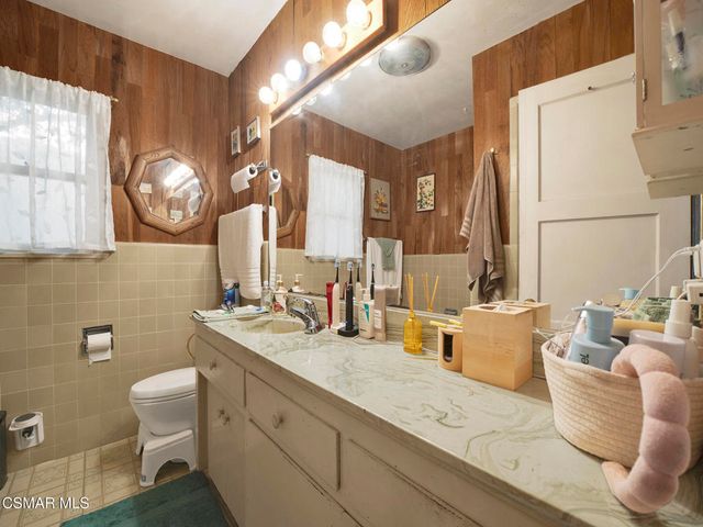 13422 Oxnard Street, Valley Glen, CA 91401