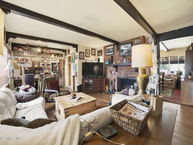 13422 Oxnard Street, Valley Glen, CA 91401