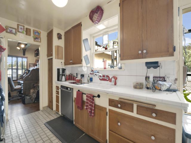 13422 Oxnard Street, Valley Glen, CA 91401