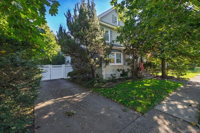 2887 Stevens Street, Oceanside, NY 11572