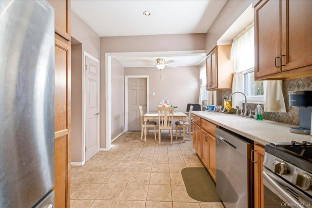 2887 Stevens Street, Oceanside, NY 11572