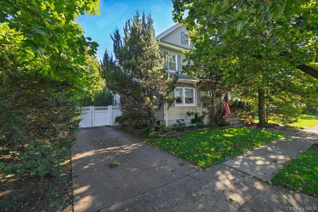 2887 Stevens Street, Oceanside, NY 11572