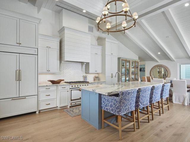 742 11th AVE S, Naples, FL 34102