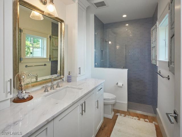 742 11th AVE S, Naples, FL 34102