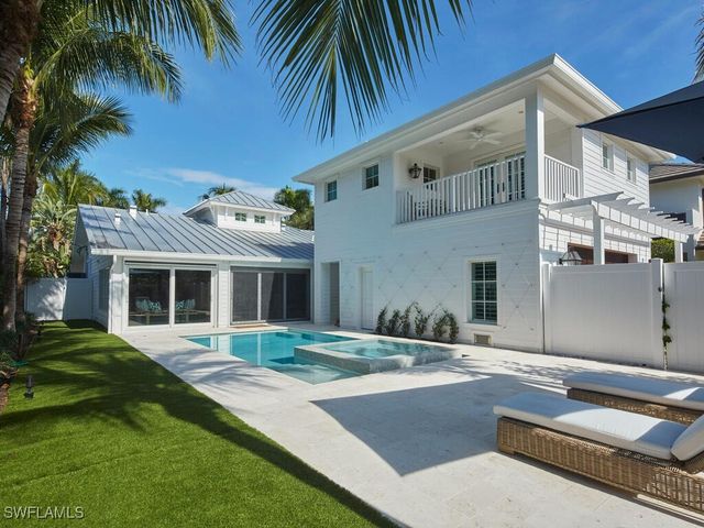 742 11th AVE S, Naples, FL 34102