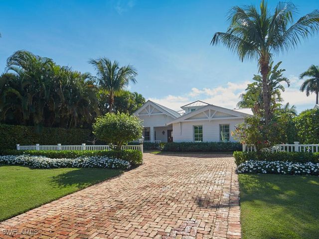 742 11th AVE S, Naples, FL 34102