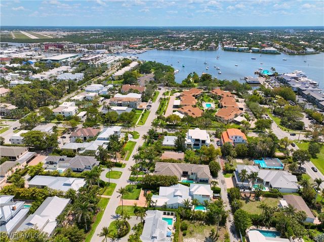 742 11th AVE S, Naples, FL 34102