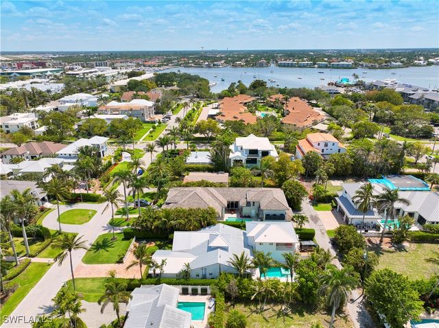 742 11th AVE S, Naples, FL 34102