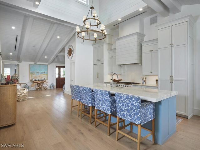 742 11th AVE S, Naples, FL 34102