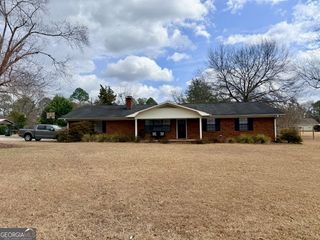 705 S Kennedy Street, Metter, GA 30439