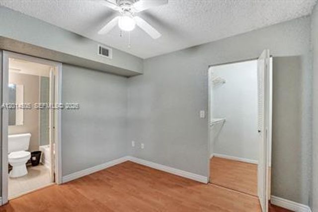 2871 N Oakland Forest Dr 210, Oakland Park, FL 33309