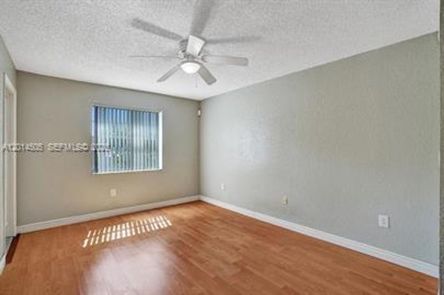 2871 N Oakland Forest Dr 210, Oakland Park, FL 33309