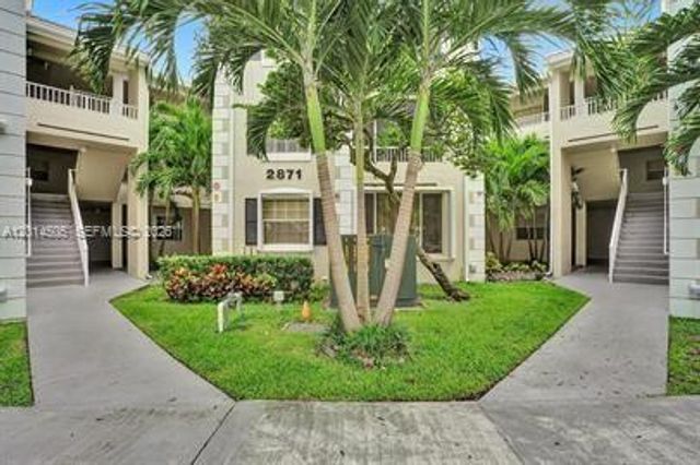 2871 N Oakland Forest Dr 210, Oakland Park, FL 33309