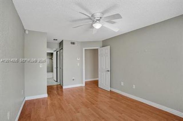 2871 N Oakland Forest Dr 210, Oakland Park, FL 33309