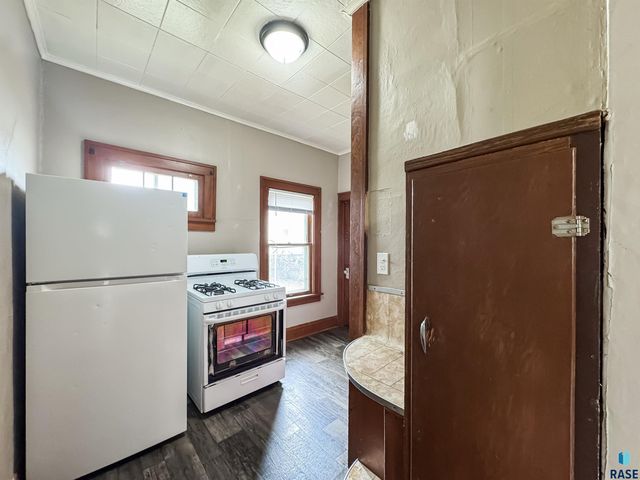 821 W 15th St Street, Sioux Falls, SD 57104
