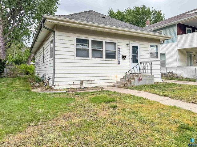 821 W 15th St Street, Sioux Falls, SD 57104