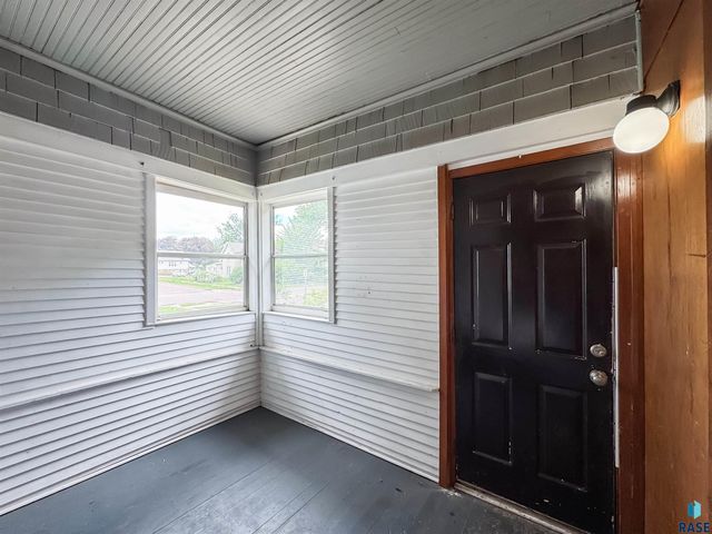 821 W 15th St Street, Sioux Falls, SD 57104
