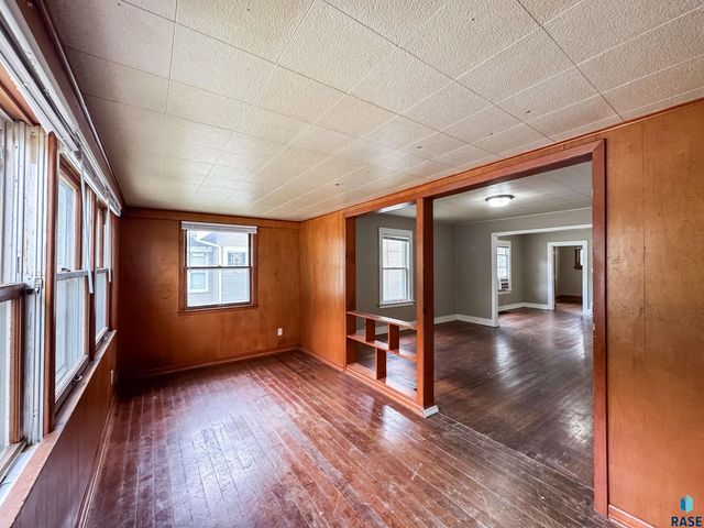 821 W 15th St Street, Sioux Falls, SD 57104