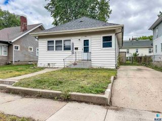 821 W 15th St Street, Sioux Falls, SD 57104