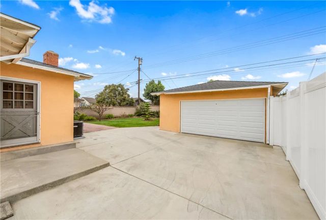 10603 Elgers, Bellflower, CA 90706