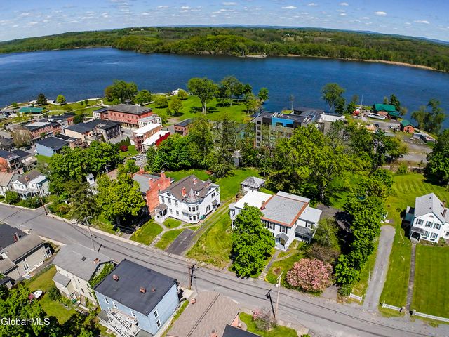 28 Ely Street, Coxsackie, NY 12051