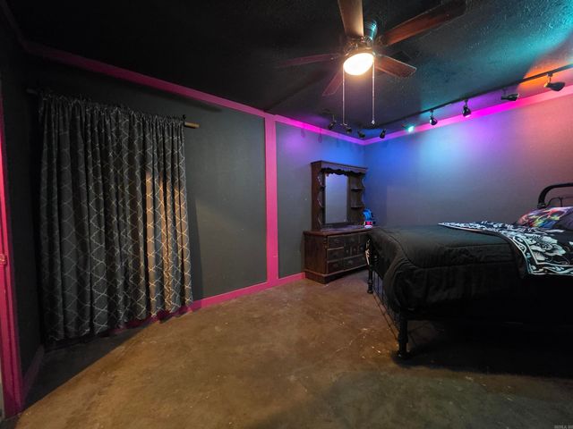 3 Big Oak, Conway, AR 72032