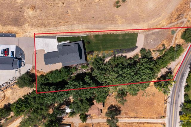 402 Loma Alta Ave, Caldwell, ID 83605