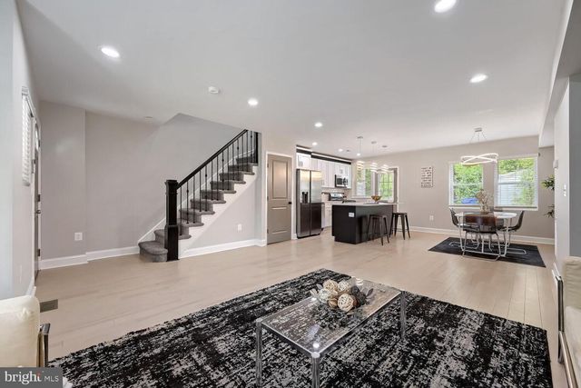 302 MARTINGALE AVE, Baltimore, MD 21229